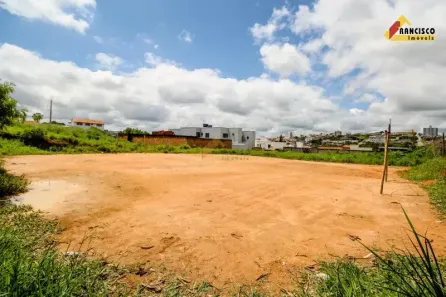 Lote/Terreno à venda, 301m² no Centro, Divinópolis