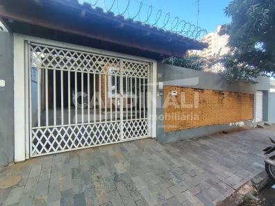 Casa com 3 Quartos para alugar, 180m² no Jardim Macarenco, São Carlos