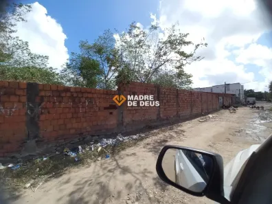 Lote/Terreno à venda, 792m² no Parque Dois Irmãos, Fortaleza