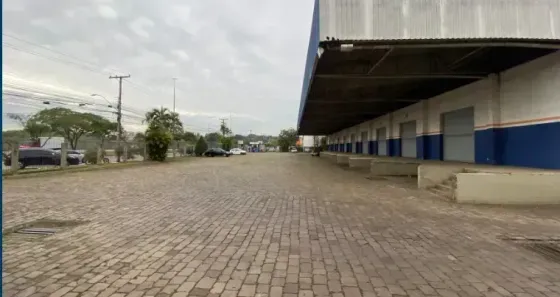 Galpão/Depósito/Armazém com 12 Quartos à venda, 3000m² no Sarandi, Porto Alegre