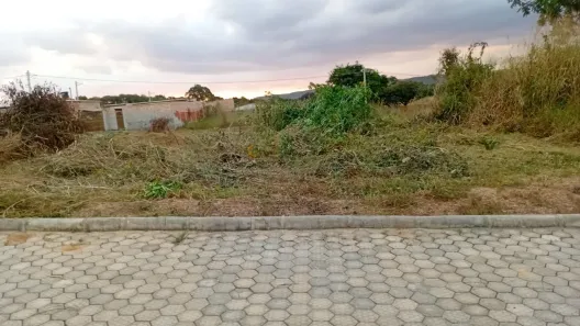 Lote/Terreno à venda, 240m² no Recanto das Emas, Brasília