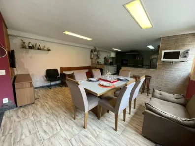 Casa com 4 Quartos à venda, 162m² no Veneza, Ribeirão das Neves
