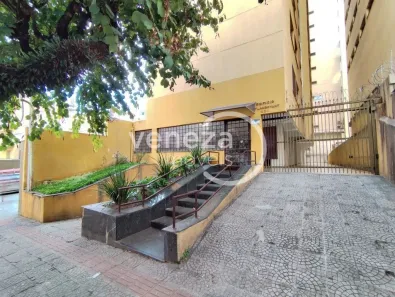 Apartamento com 3 Quartos para alugar, 109m² no Centro, Londrina
