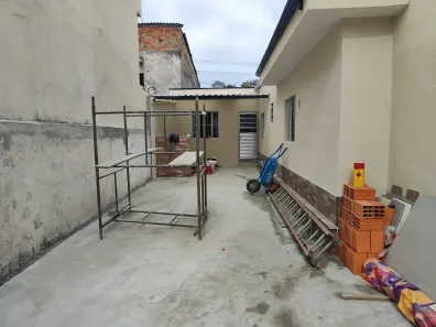 Casa com 2 Quartos para alugar, 75m² no Jardim Nice, São Paulo