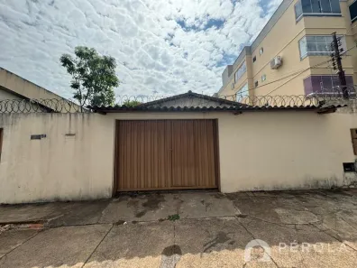 Casa com 3 Quartos para alugar, 168m² no Jardim América, Goiânia