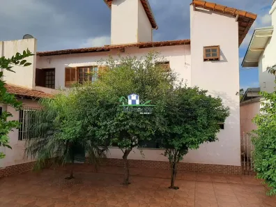 Casa com 3 Quartos à venda, 250m² no Jardim Canadá, Nova Lima