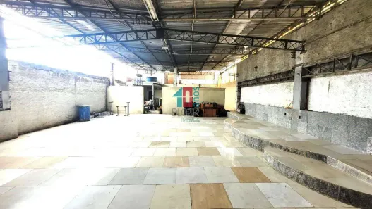 Galpão/Depósito/Armazém à venda, 550m² no Marechal Hermes, Rio de Janeiro