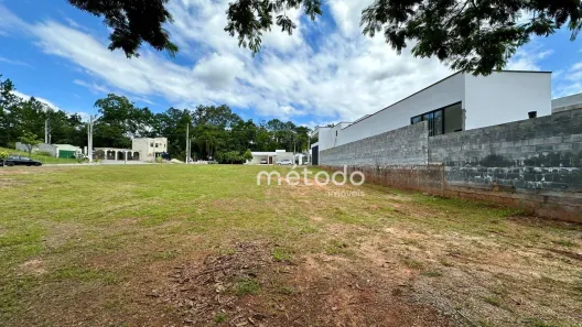 Lote/Terreno à venda, 647m² no Estância Guararema, Guararema