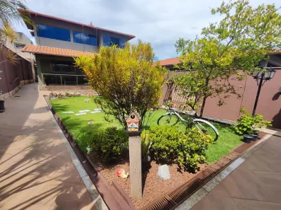 Casa com 3 Quartos à venda, 258m² no Eldoradinho, Contagem