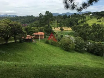 Fazenda/Sítio com 8 Quartos à venda, 140000m² no , Nazaré Paulista