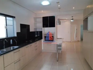 Casa de Condomínio com 3 Quartos à venda, 206m² no Jardim Imperador, Americana
