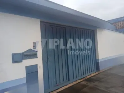 Casa com 2 Quartos para alugar, 152m² no Jardim Almeida, Araraquara