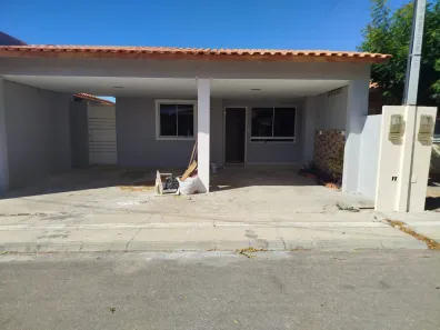 Casa de Condomínio com 2 Quartos para alugar, 50m² no Cohab São Francisco, Petrolina
