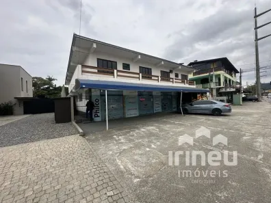 Apartamento com 3 Quartos para alugar, 140m² no Iririú, Joinville