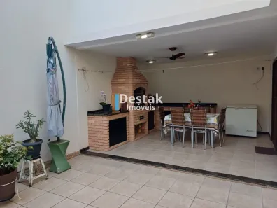 Casa com 3 Quartos à venda, 212m² no Jardim Belvedere, Volta Redonda