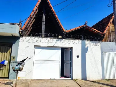 Casa com 2 Quartos à venda, 135m² no Planalto, Montes Claros