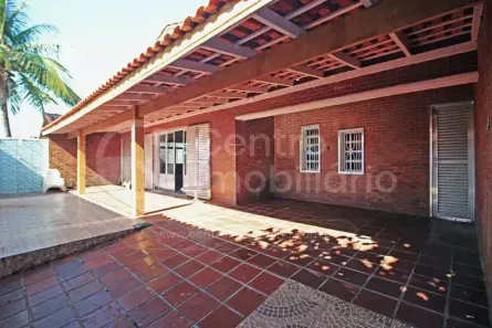 Casa com 3 Quartos à venda, 183m² no Jardim Ribamar, Peruíbe
