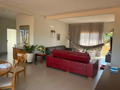 Casa de Condomínio com 3 Quartos para venda ou aluguel, 1810m² no , Bela Vista de Goiás