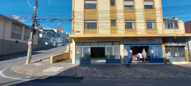 Ponto Comercial para alugar, 140m² no Santa Catarina, Caxias do Sul