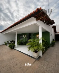 Casa com 3 Quartos à venda, 200m² no Loteamento Recife, Petrolina