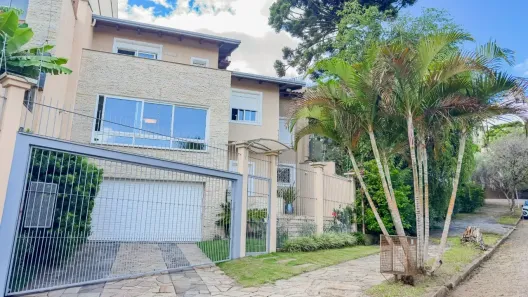 Casa com 4 Quartos à venda, 322m² no Chácara das Pedras, Porto Alegre