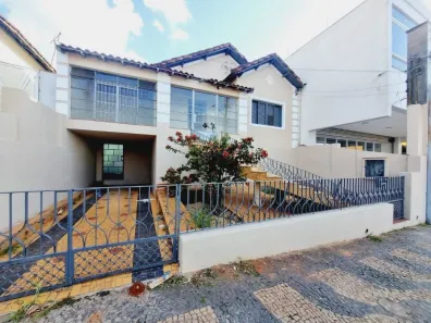 Casa com 3 Quartos à venda, 300m² no Palmital, Marília
