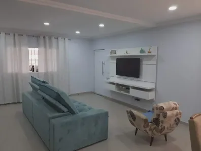 Sobrado com 3 Quartos à venda, 218m² no Alto de Santa Lúcia, Carapicuíba