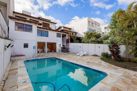 Casa com 4 Quartos à venda, 396m² no Chácara das Pedras, Porto Alegre