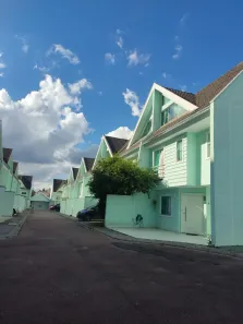 Casa de Condomínio com 4 Quartos à venda, 189m² no Santa Cândida, Curitiba