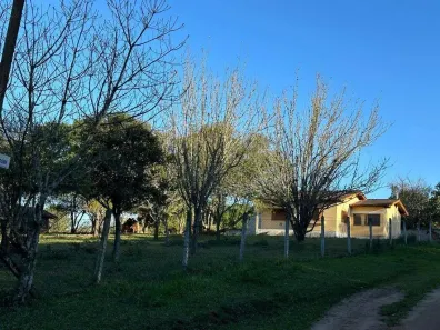 Fazenda/Sítio com 2 Quartos à venda, 200m² no Fiuza, Viamão