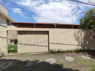 Casa com 4 Quartos para alugar, 380m² no Nova Campinas, Campinas