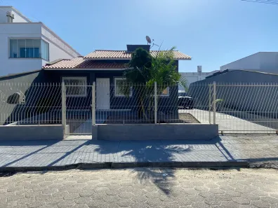 Casa com 3 Quartos para alugar, 100m² no Barra do Aririú, Palhoça