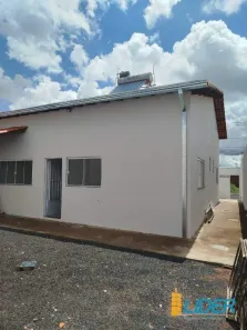 Casa com 3 Quartos à venda, 70m² no Jardim Holanda, Uberlândia