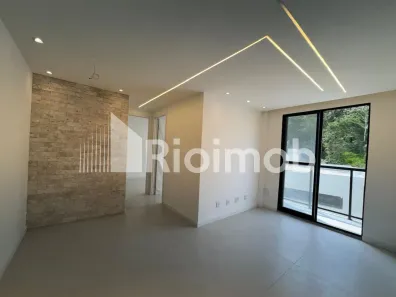 Apartamento com 2 Quartos para alugar, 42m² no Jacarepaguá, Rio de Janeiro