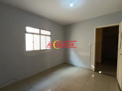 Apartamento com 2 Quartos para alugar, 40m² no Jardim Santa Bárbara, Guarulhos
