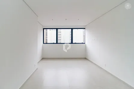 à venda, 28m² no Centro, Curitiba