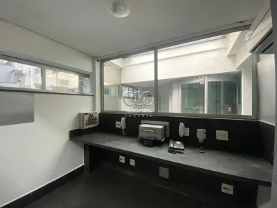 Prédio Comercial para alugar, 120m² no Santo Antônio, Belo Horizonte