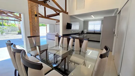 Casa com 3 Quartos à venda, 230m² no Guaratuba, Guaratuba