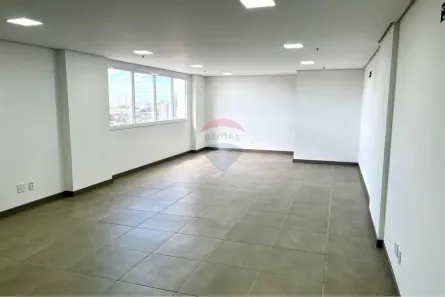 Sala Comercial à venda, 101m² no Cidade Nova, Passo Fundo