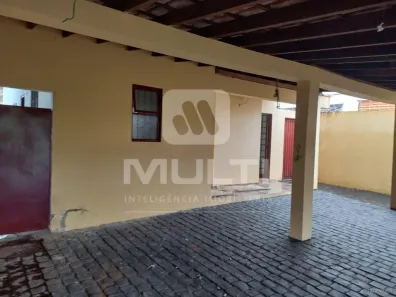 Casa com 3 Quartos para alugar, 142m² no Santa Mônica, Uberlândia