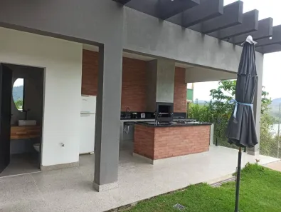 Sobrado com 4 Quartos à venda, 310m² no , Igaratá