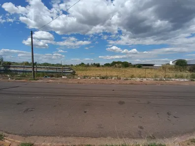 Lote/Terreno à venda, 30000m² no Parque Residencial Servantes II, Presidente Prudente