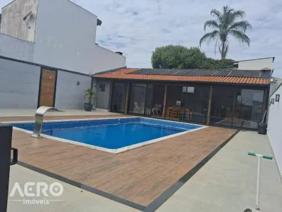 Casa com 3 Quartos à venda, 232m² no Vila Coralina, Bauru