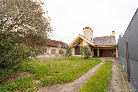 Casa com 4 Quartos à venda, 330m² no Niterói, Canoas