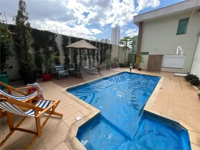 Sobrado com 4 Quartos à venda, 325m² no Vila Brasílio Machado, São Paulo