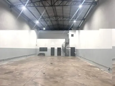 Galpão/Depósito/Armazém à venda, 256m² no Parque das Laranjeiras II, Uberaba