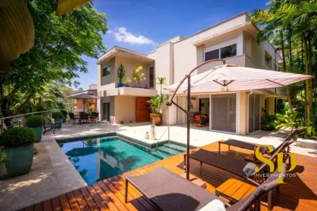 Casa de Condomínio com 4 Quartos à venda, 642m² no Jardim Vitória Régia, São Paulo