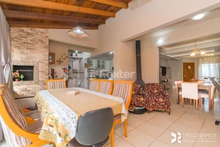 Casa de Condomínio com 3 Quartos à venda, 137m² no Cavalhada, Porto Alegre