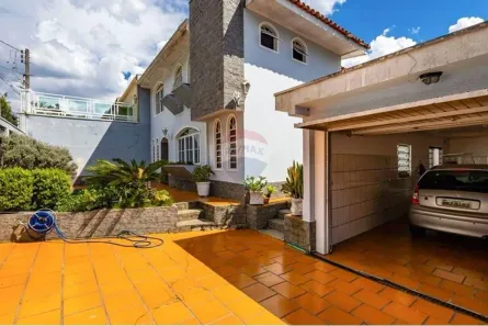 Sobrado com 5 Quartos à venda, 107m² no Jardim das Américas, Curitiba