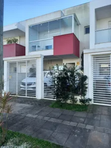 Sobrado com 3 Quartos à venda, 112m² no Torres, Torres